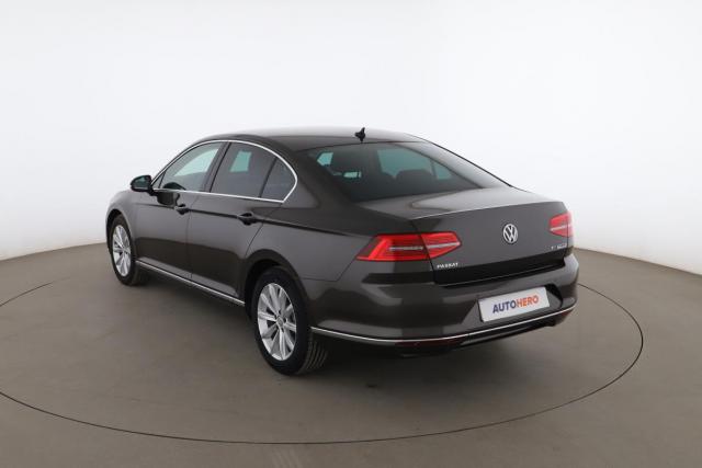 Volkswagen Passat image 4