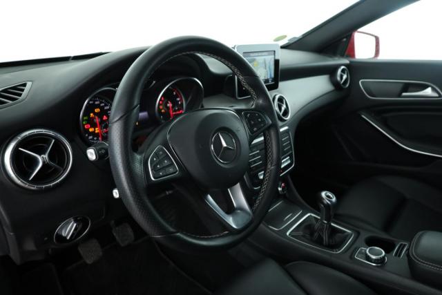 Mercedes Benz Cla Shooting Brake image 8