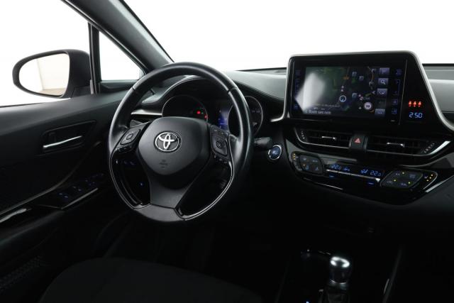 Toyota C-Hr image 4