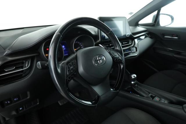 Toyota C-Hr image 6