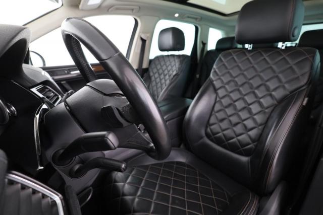 Volkswagen Touareg image 8