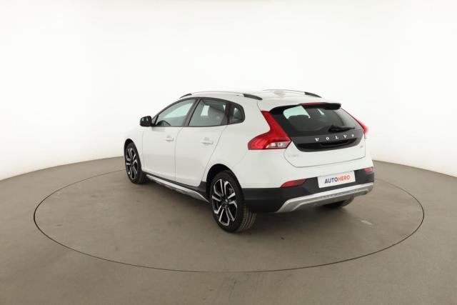 Volvo V40 Cross Country image 9