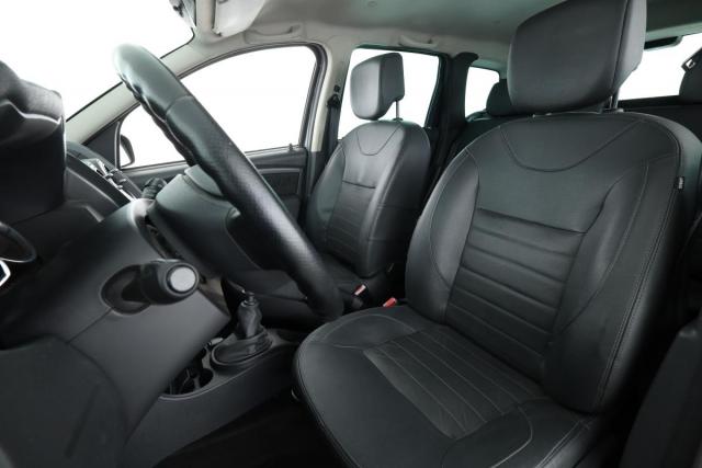 Dacia Duster image 3