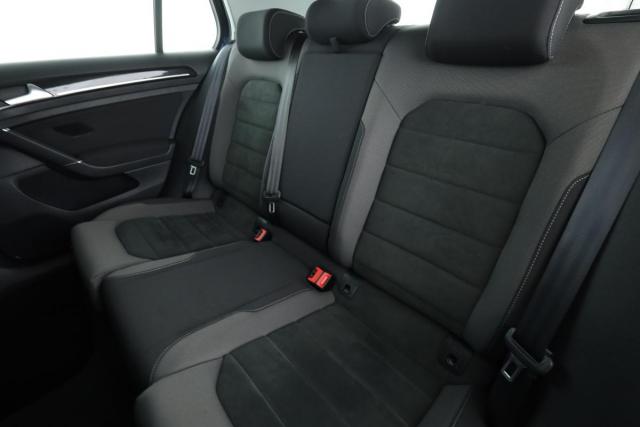 Volkswagen Golf image 6