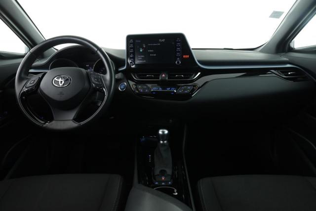 Toyota C-Hr image 7