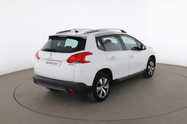Peugeot 2008 image 9