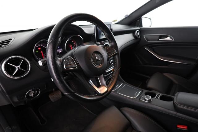 Mercedes Benz Cla Shooting Brake image 9