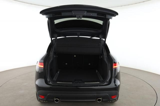 Jaguar F-Pace image 8