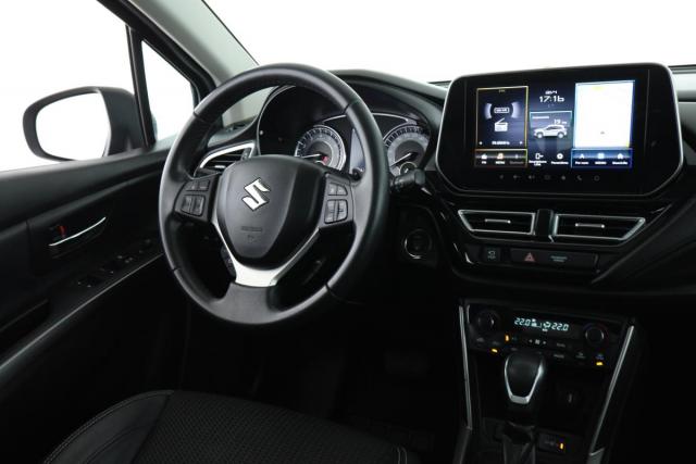 Suzuki S-Cross image 2