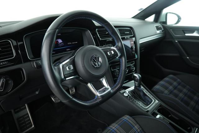 Volkswagen Golf image 8