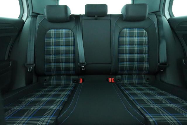 Volkswagen Golf image 1