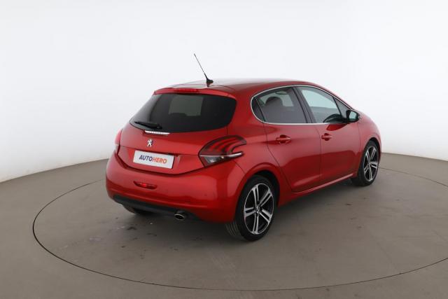 Peugeot 208 image 1