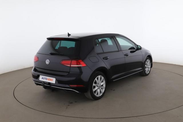 Volkswagen Golf image 1