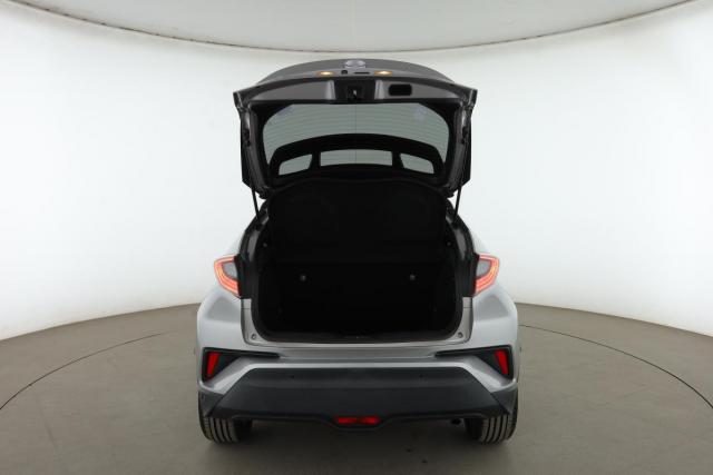 Toyota C-Hr image 6