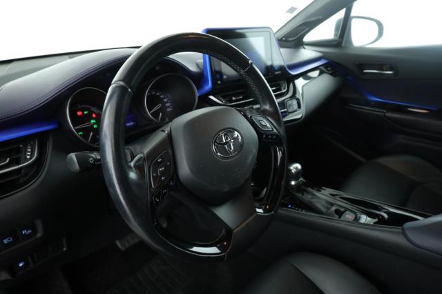 Toyota C-Hr image 9