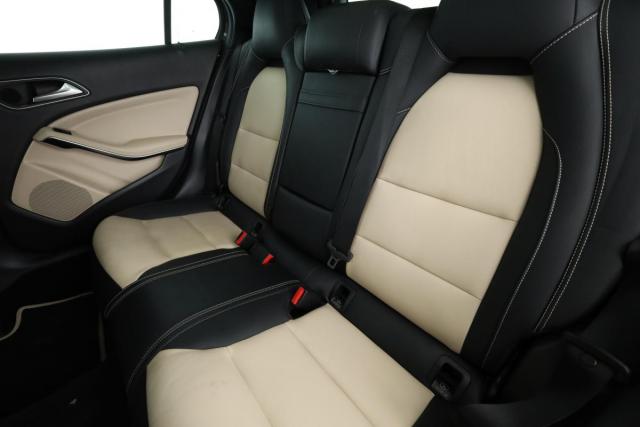 Mercedes Benz Gla image 5