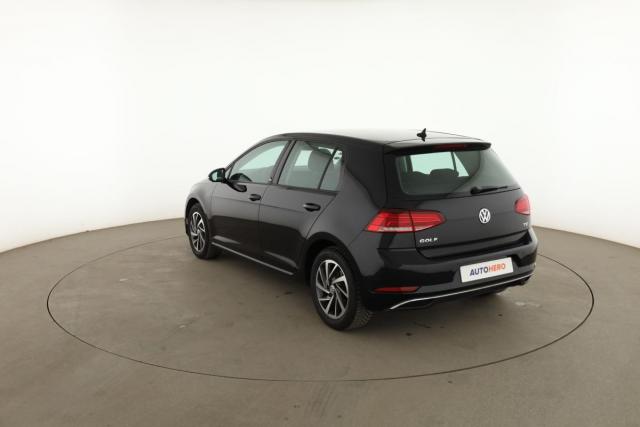 Volkswagen Golf image 6