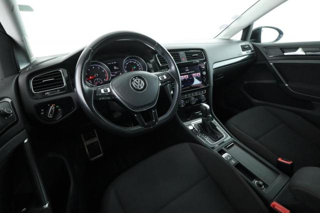 Volkswagen Golf image 1