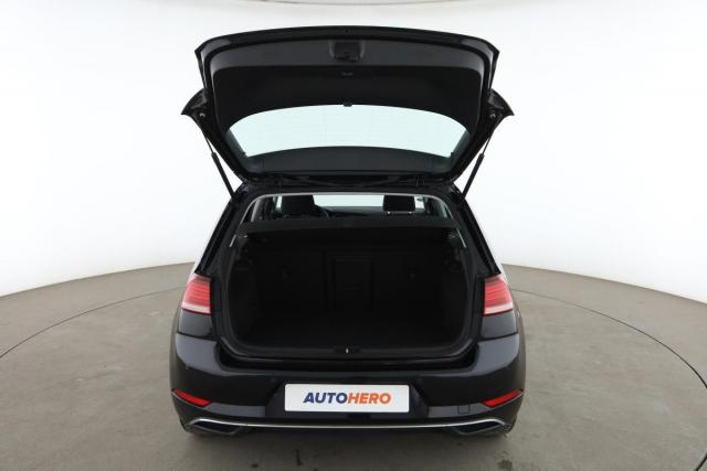 Volkswagen Golf image 7