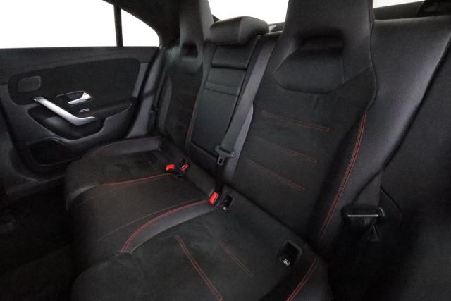 Mercedes Benz Cla image 4