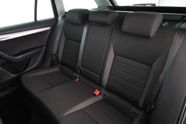 Skoda Octavia image 4