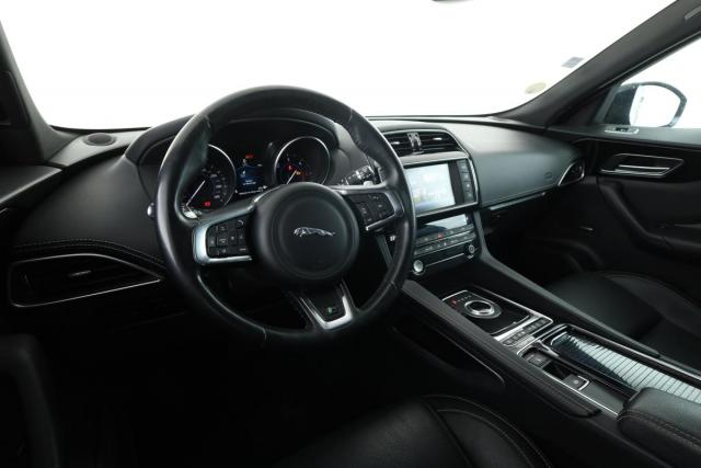 Jaguar F-Pace image 1