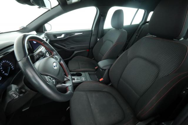 Ford Focus image 9
