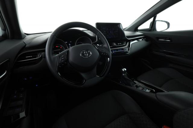 Toyota C-Hr image 8