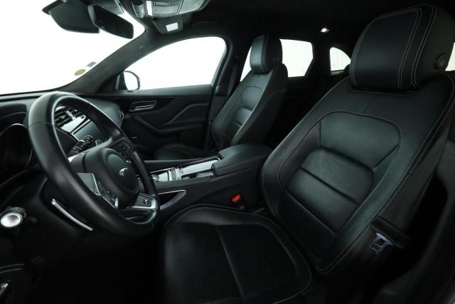 Jaguar F-Pace image 8