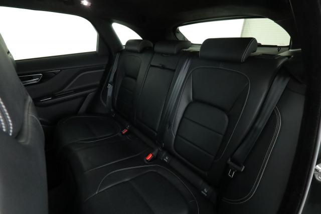 Jaguar F-Pace image 3