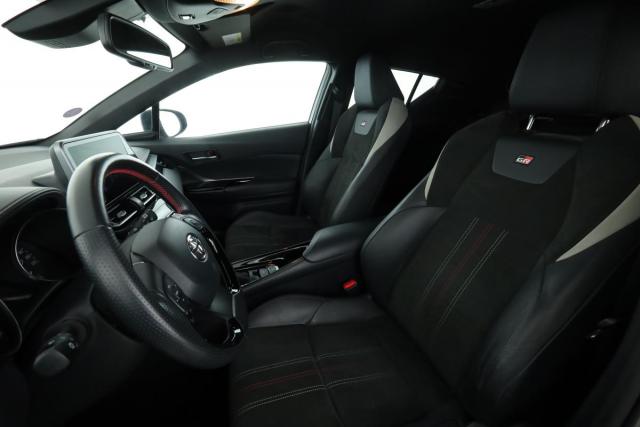 Toyota C-Hr image 8