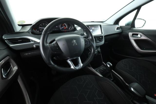 Peugeot 2008 image 9