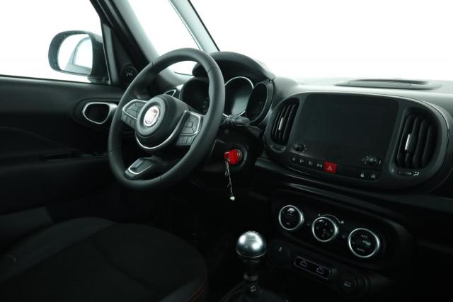 Fiat 500l image 2
