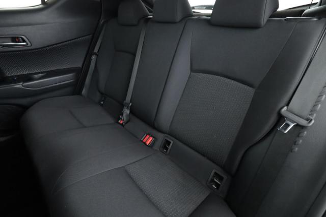 Toyota C-Hr image 5