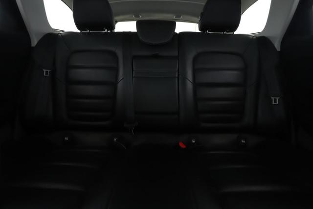 Renault Talisman Estate image 5
