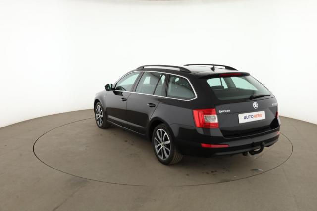 Skoda Octavia image 8