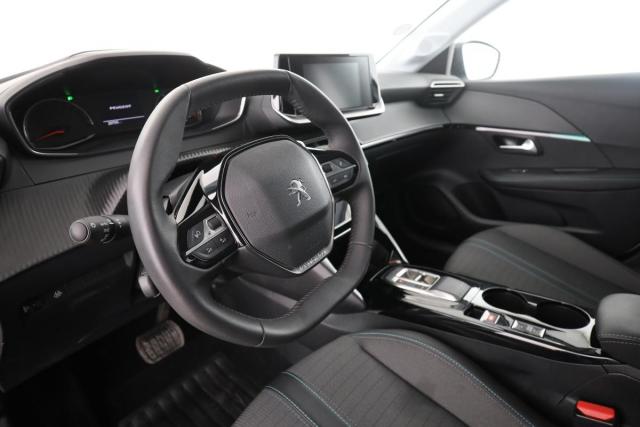 Peugeot 208 image 3
