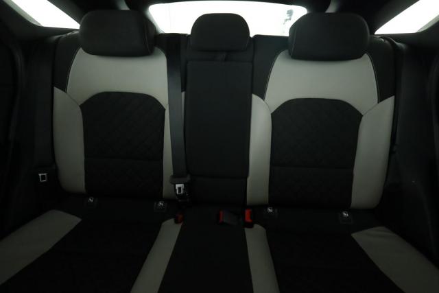 Kia Proceed image 9