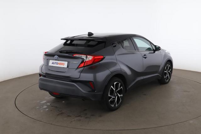 Toyota C-Hr image 9