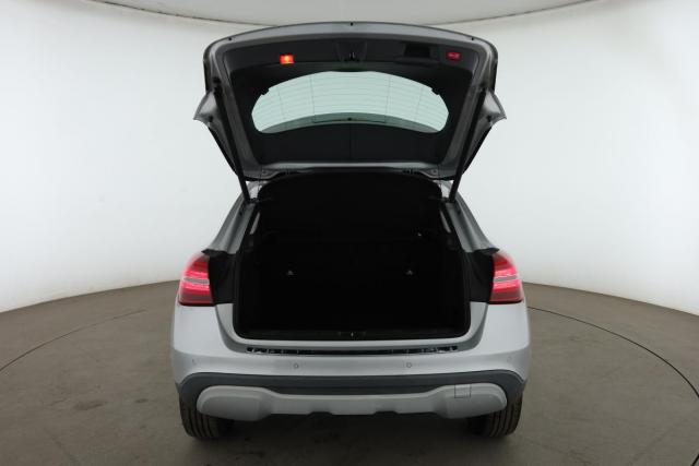 Mercedes Benz Gla image 7