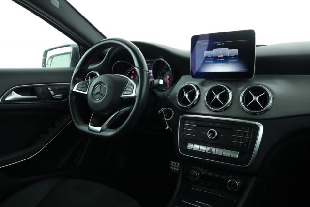 Mercedes Benz Gla image 7
