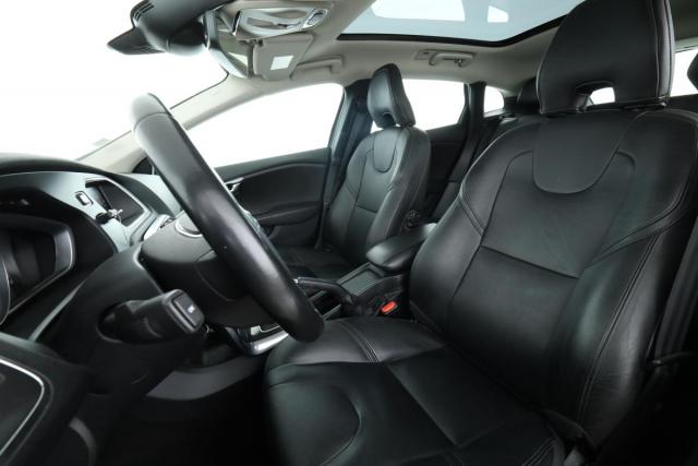Volvo V40 image 6