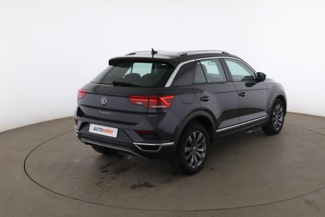 Volkswagen T-Roc image 2