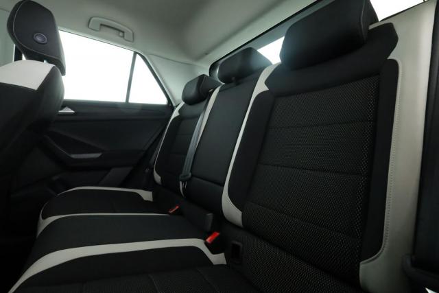 Volkswagen T-Roc image 4