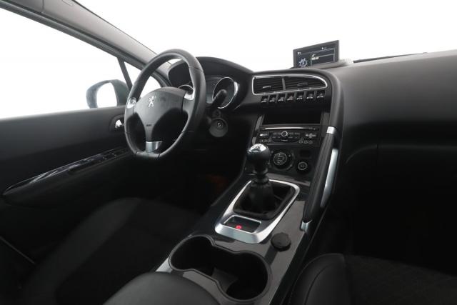 Peugeot 3008 image 1