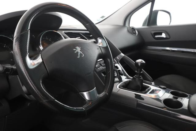 Peugeot 3008 image 2