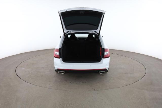 Skoda Octavia image 3