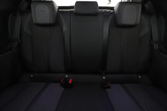 Peugeot 208 image 6