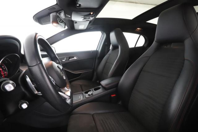 Mercedes Benz Gla image 3