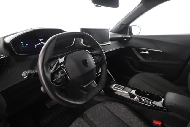 Peugeot 2008 image 3
